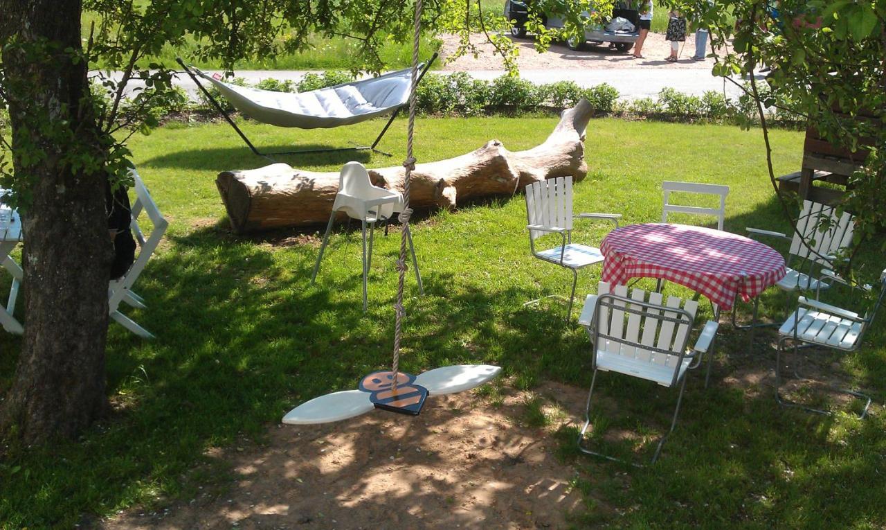 Tegneby Tavlebords Honungsgardゲストハウス エクステリア 写真